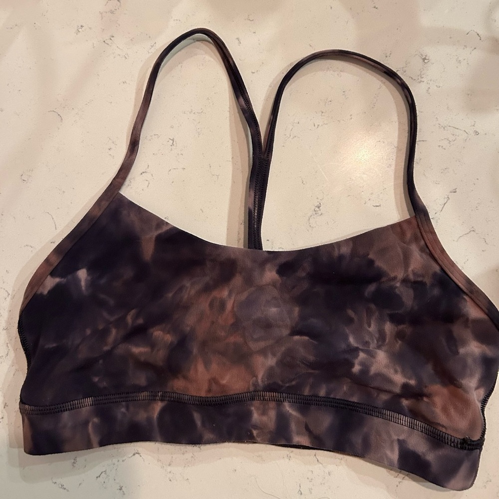 Lululemon Flow Y Sports Bra Size 6